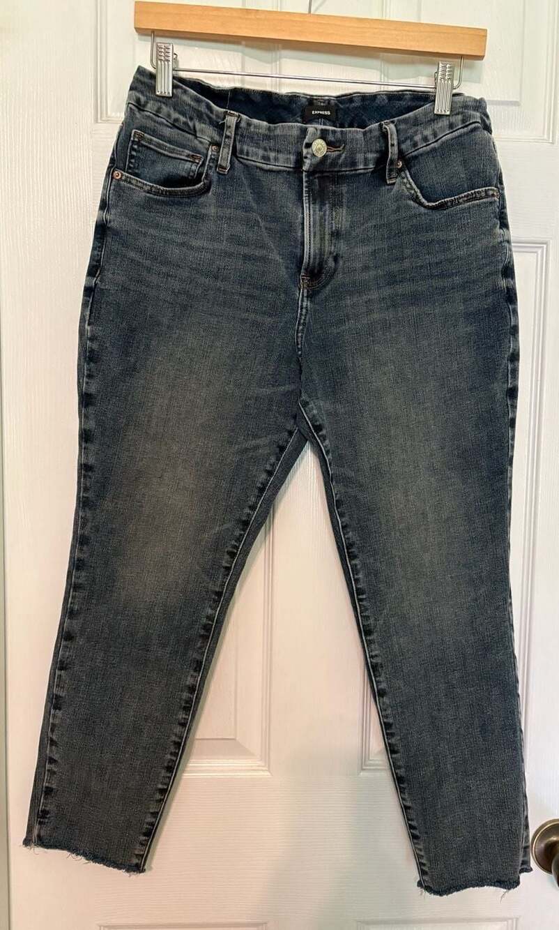 GUC Express Women's Blue Denim High Rise Cropped Jeans Raw Hem, 22” inseam